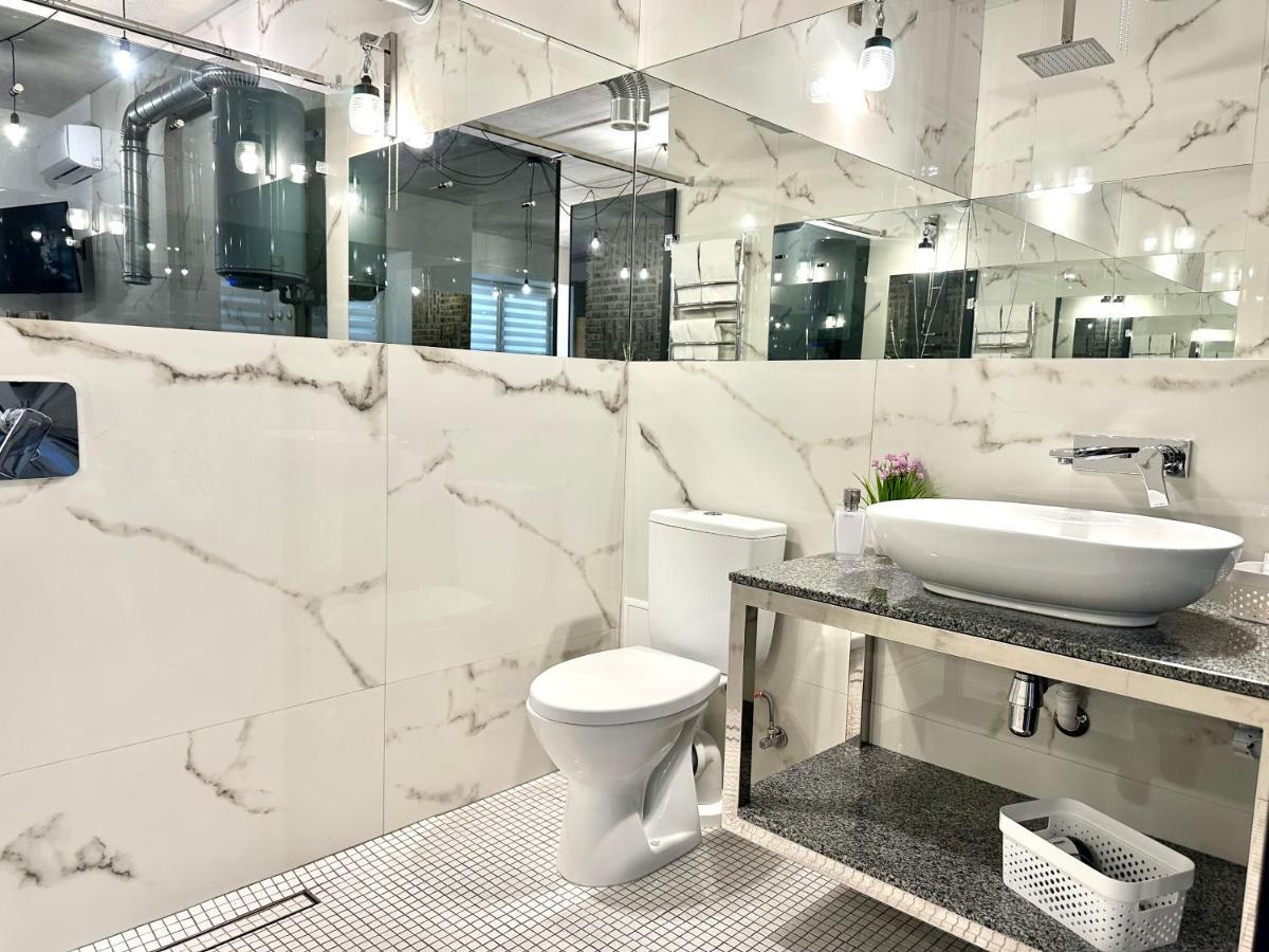 ריבנה Designer Apartments In The City Center מראה חיצוני תמונה