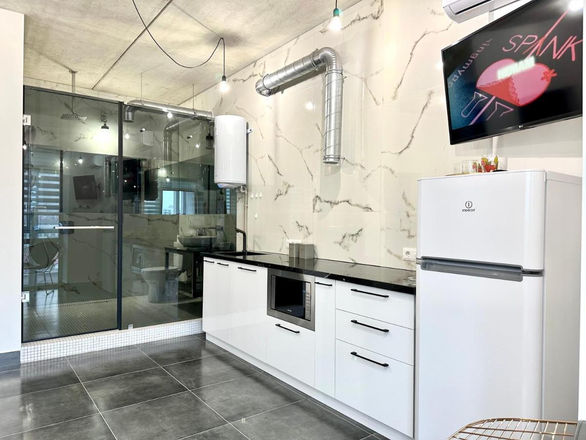 ריבנה Designer Apartments In The City Center מראה חיצוני תמונה