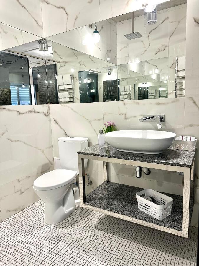 ריבנה Designer Apartments In The City Center מראה חיצוני תמונה