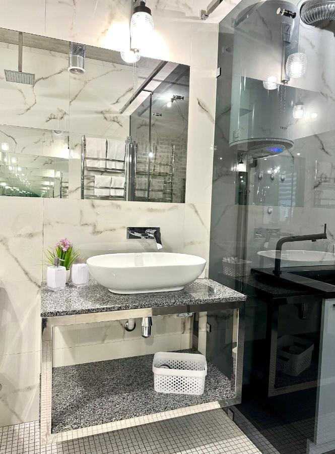 ריבנה Designer Apartments In The City Center מראה חיצוני תמונה